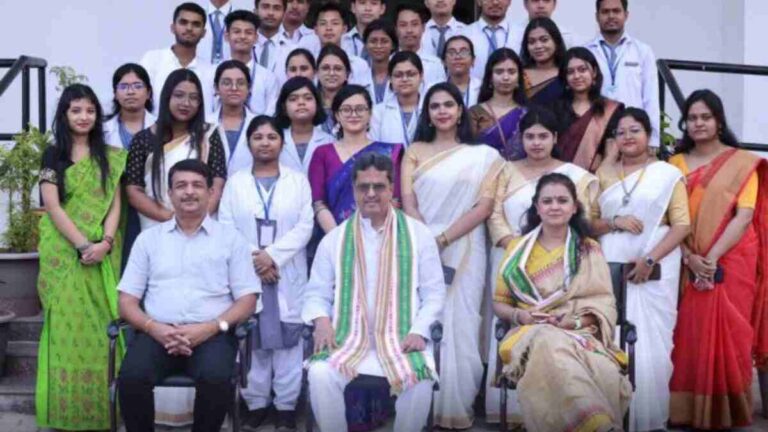 The Chief Minister sought the Union Health Minister's help in setting up Homeopathy, Ayurvedic Colleges in Tripura